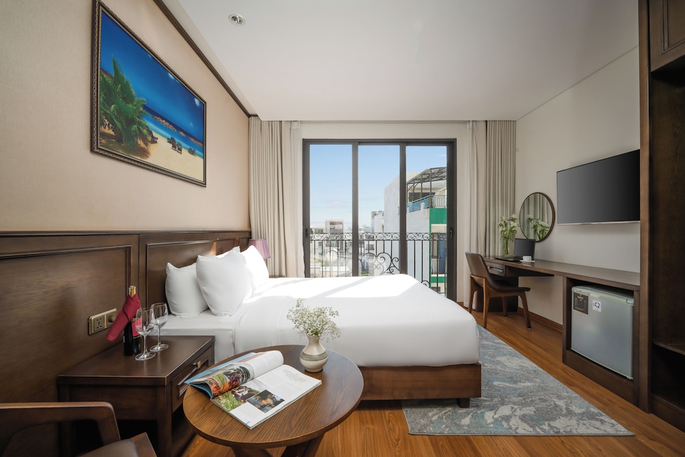 Deluxe Double Room, City View (Afternoon Tea Included) - Photo 3