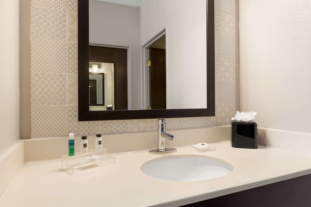 Suite, 1 Bedroom, Non Smoking - Photo 4