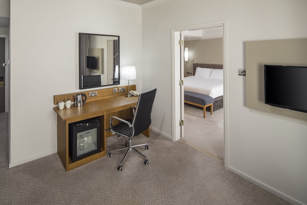 Suite, 1 Bedroom, Club Lounge Access (Lounge Access) - Photo 2