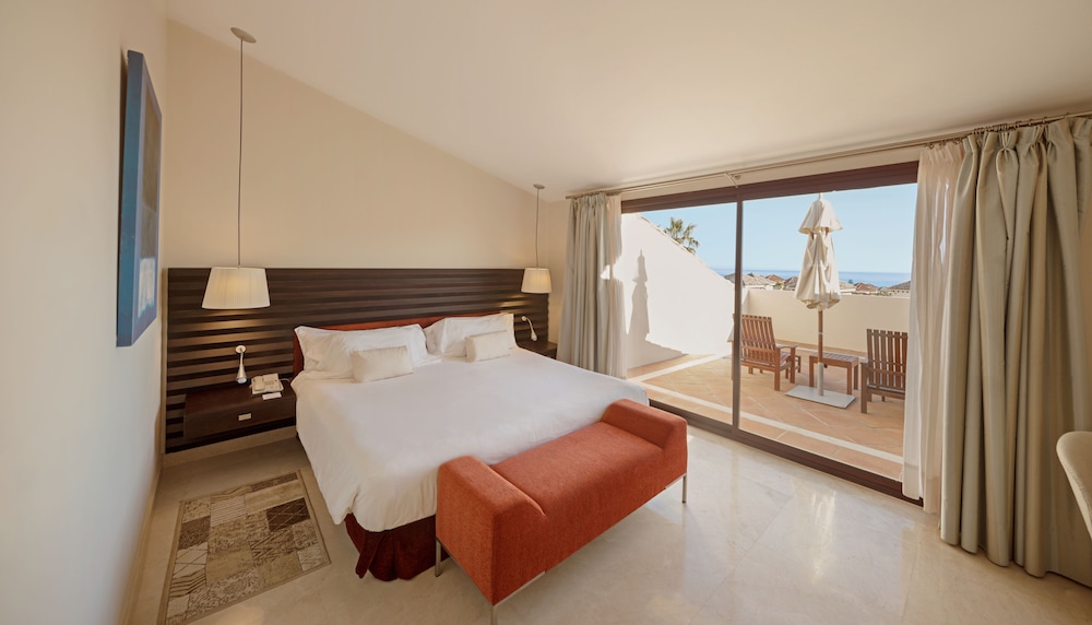 Residence 2 Bedrooms (2 adults + 2 children)