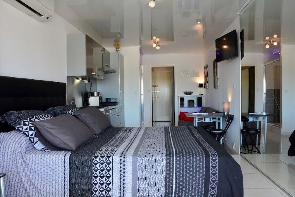 Studio Luxe Club Only Couples