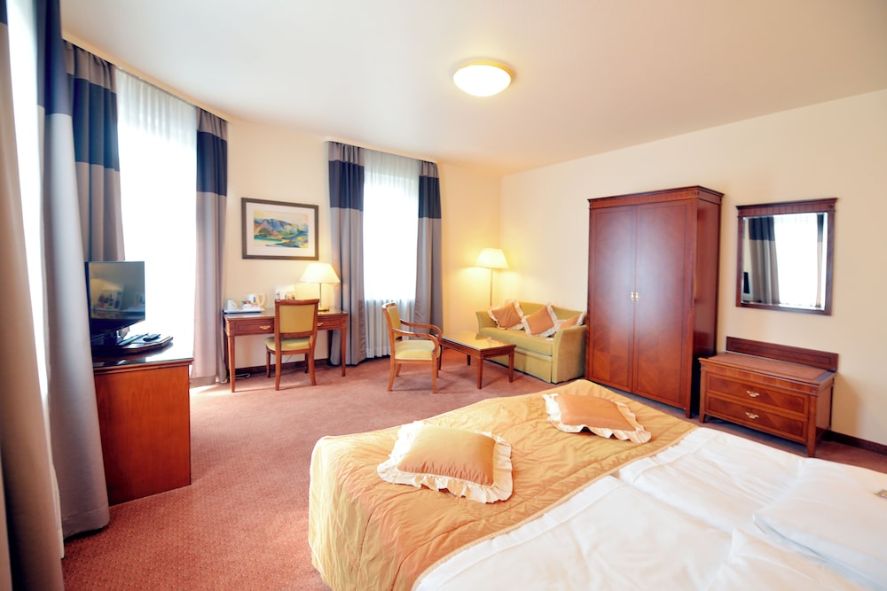 Comfort Double or Twin Room