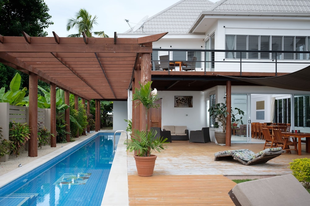 Grand Nalamu Villa - Photo 1