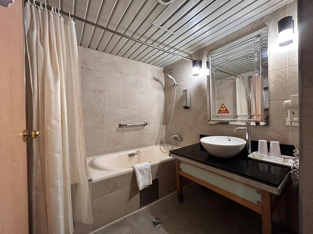 Japanese-style Quadruple Room photo 3