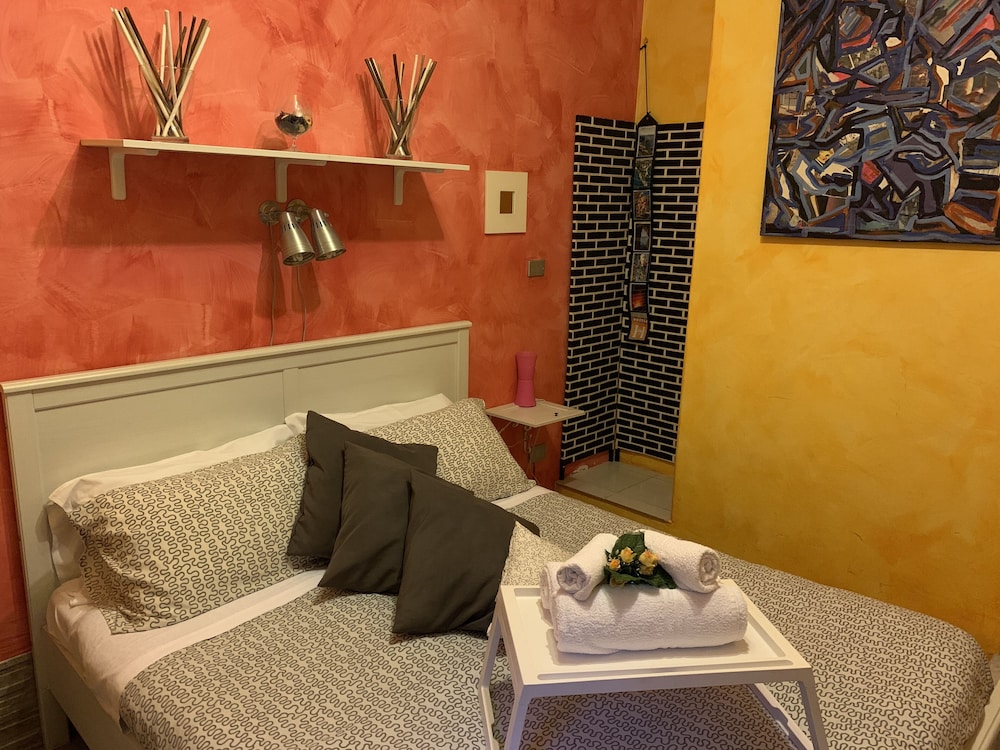 Double Room, Private Bathroom, Annex Building - Garden View