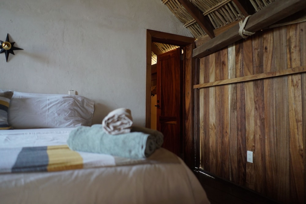 Superior Bungalow - Photo 8