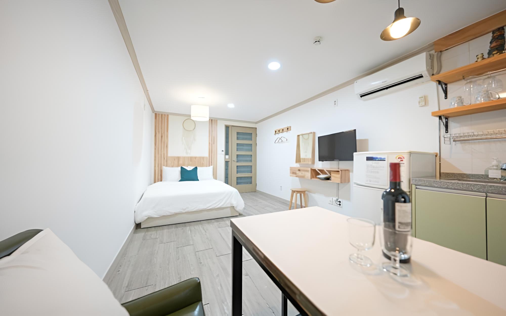 Room (Room 102) photo 1