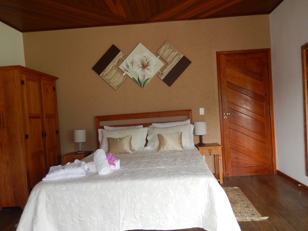 Honeymoon Chalet, Hot Tub photo 2