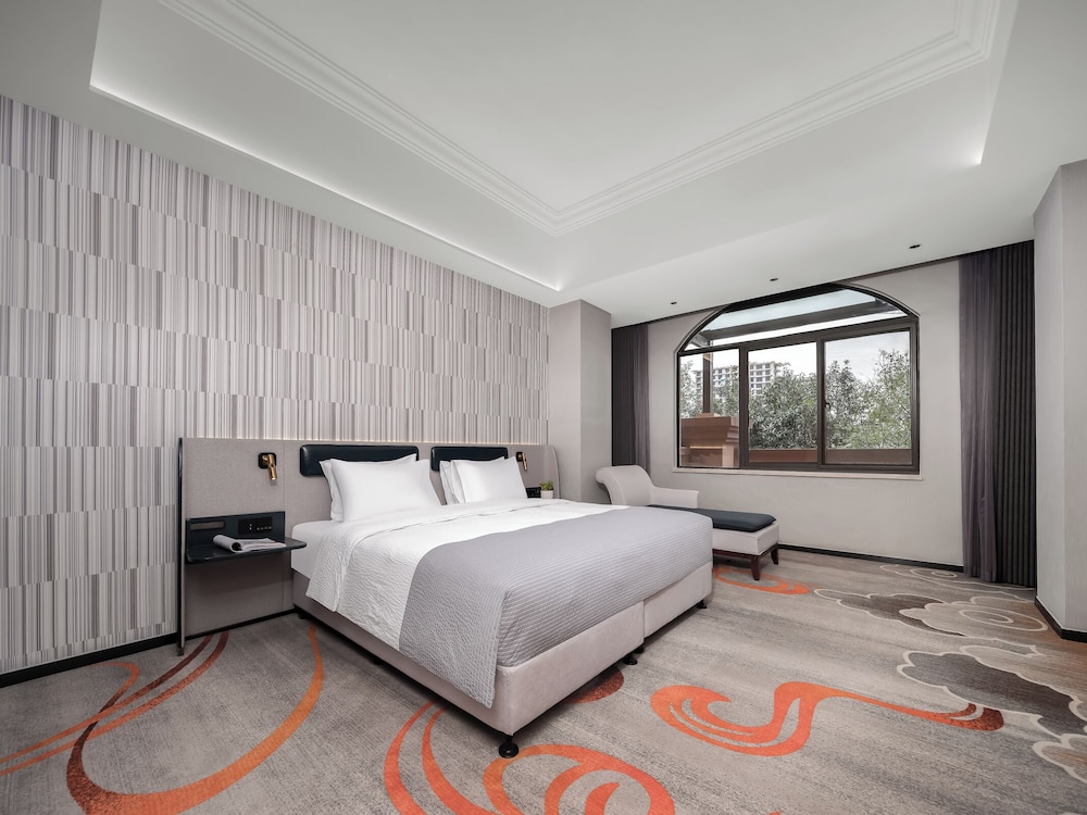 Comfort Suite, Garden View