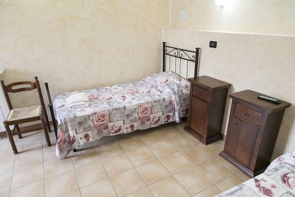 Single Room photo 1