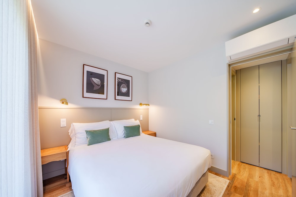 City Apartment - Photo 6