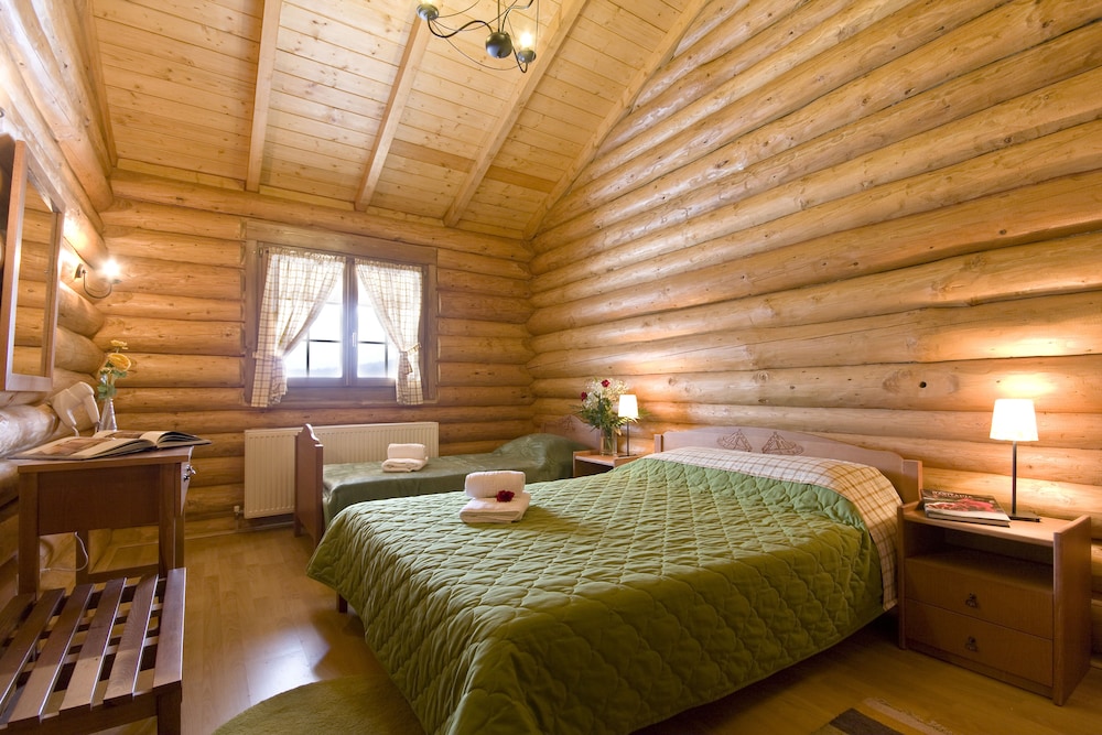 Grand Chalet, 2 Bedrooms, Fireplace, Mountain View photo 2