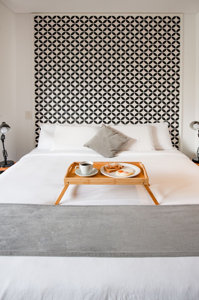 Premium Loft, 1 King Bed, Balcony, Courtyard View photo 1