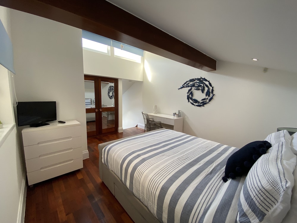 Deluxe Cottage photo 2