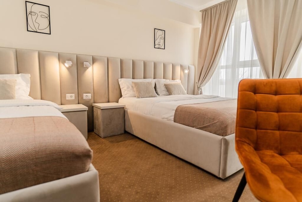 Triple Room - Photo 1