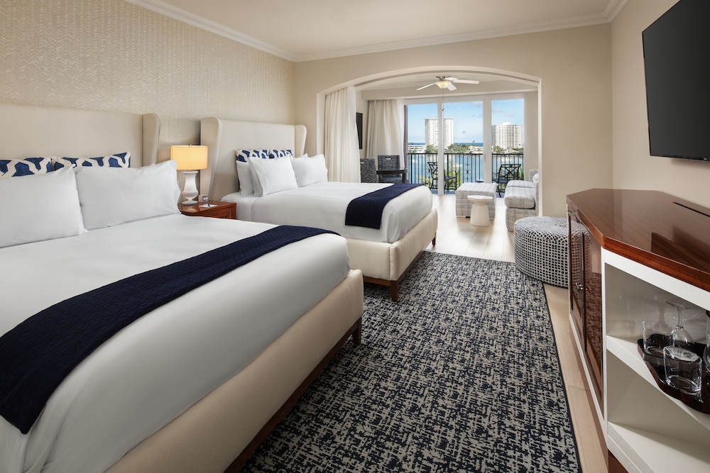 Lake View Junior Suite Two Queens + Accessible photo 2