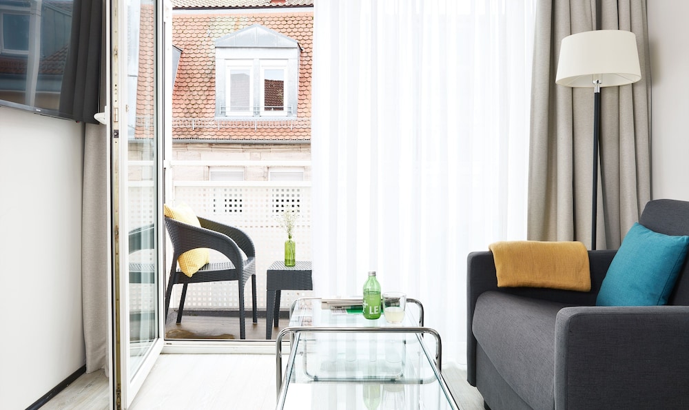 Business Duplex - Photo 10