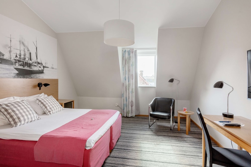 Deluxe Room, 1 Double Bed, Non Smoking - Photo 5
