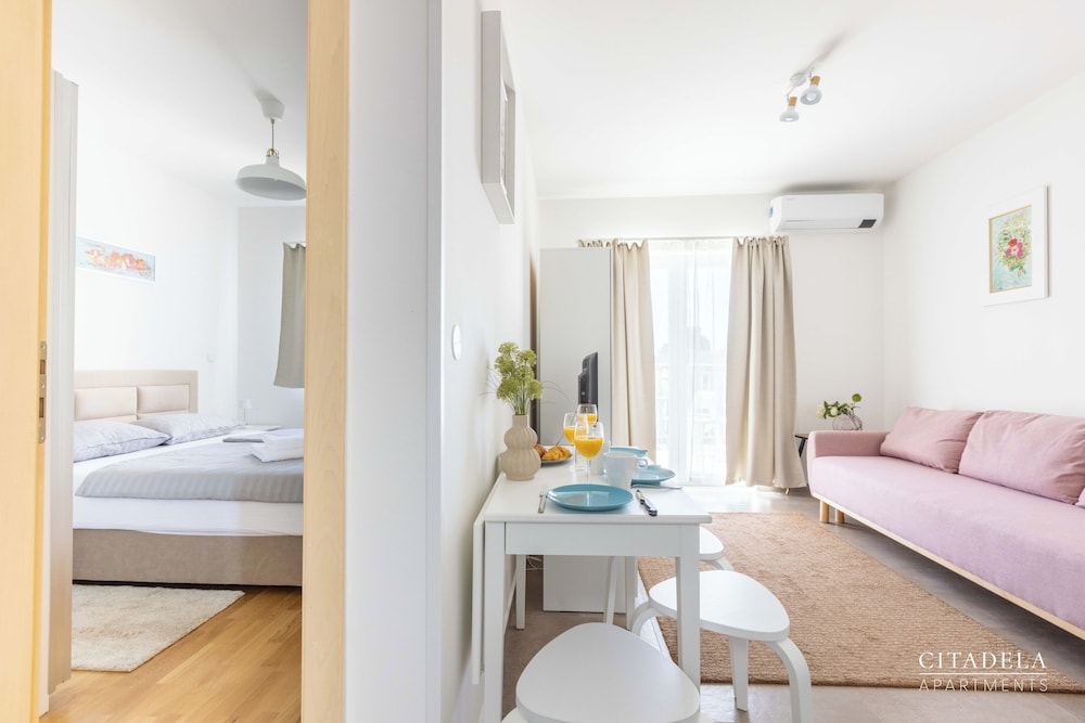 Apartman 3, terasa, pogled na vrt