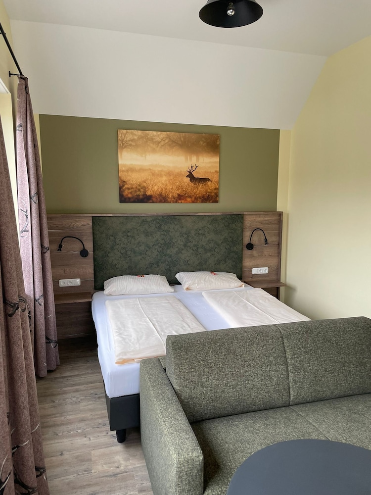 Double Room - Photo 11