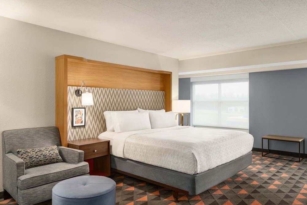 Standard Room, 1 King Bed, Accessible (Communications, Accessible Tub) - Photo 4