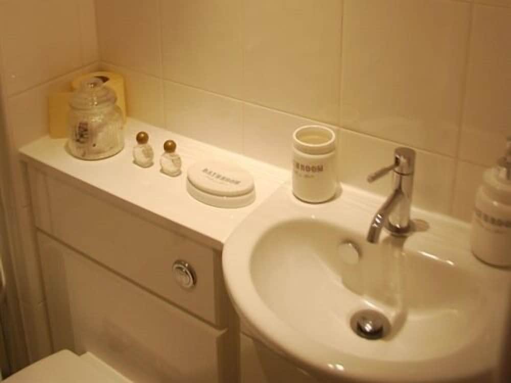 Executive Twin Room, Ensuite photo 1