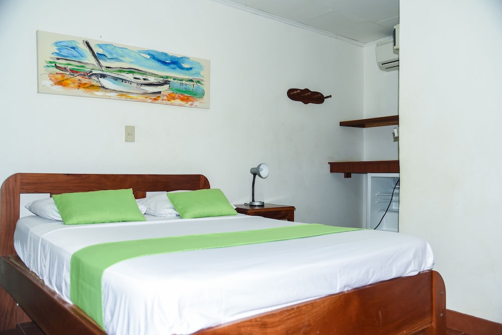 Deluxe Double Room (Hot Water) photo 2