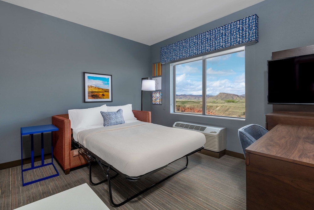 Suite, 1 King Bed, Accessible, Refrigerator & Microwave (Hearing) - Photo 3