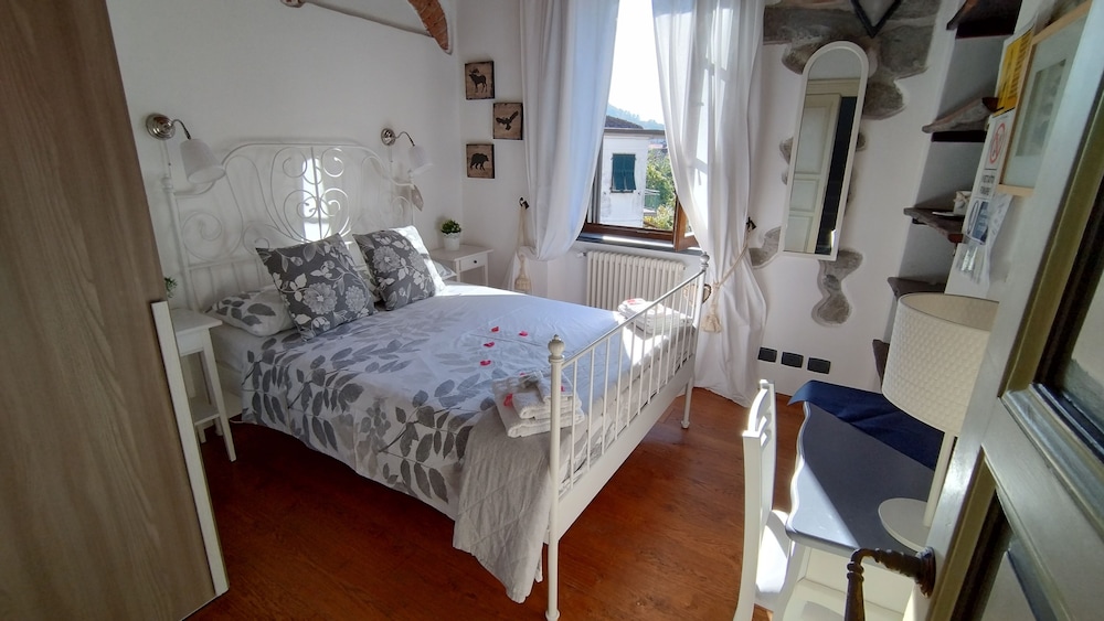 Comfort Double Room, Courtyard View photo 3
