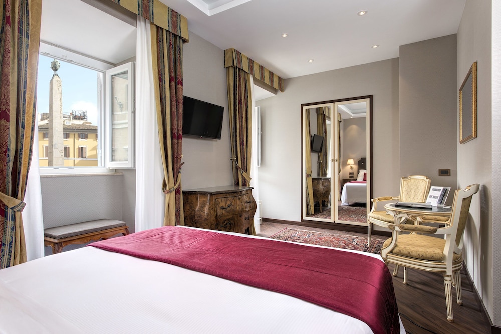 Deluxe Double or Twin Room, City View thumbnail 5