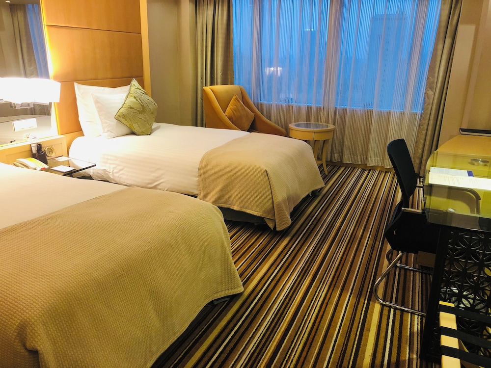 Deluxe Twin Room with Washlet - Photo 2