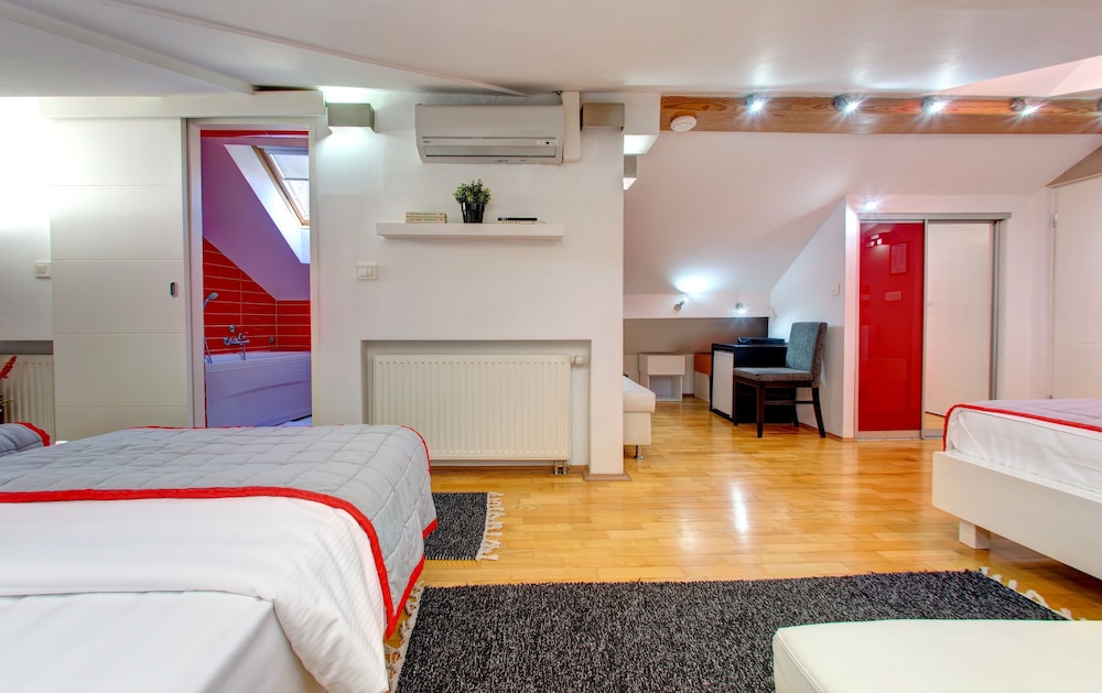 Comfort Quadruple Room