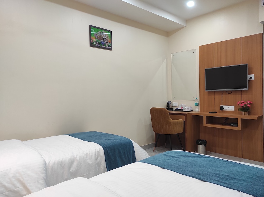 Executive Double or Twin Room - Photo 9