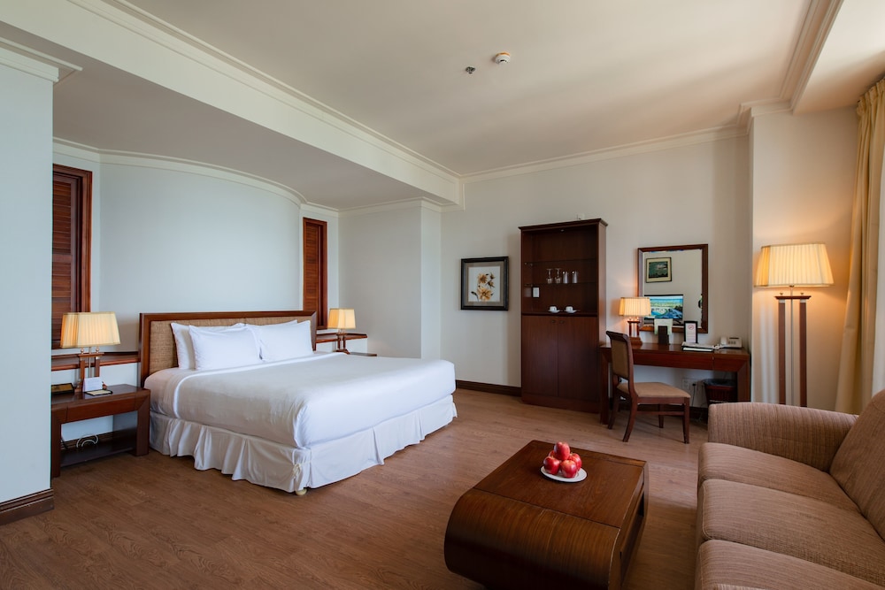 Premium Double Room, 1 King Bed, Ocean View photo 3