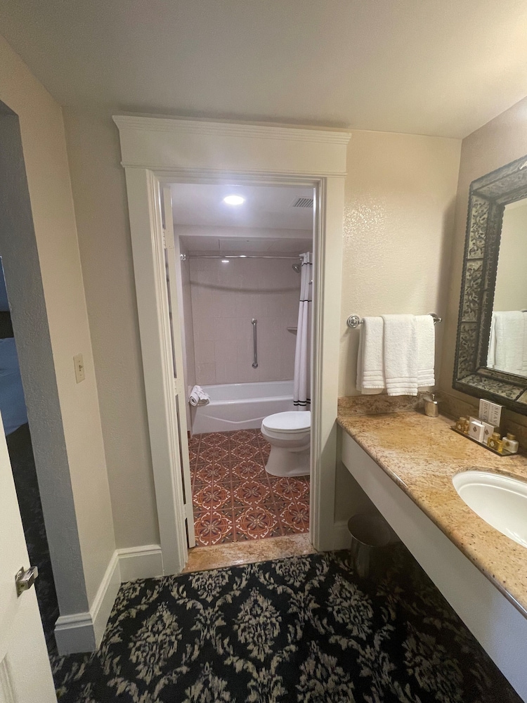 Glenwood King Accessible - Photo 6