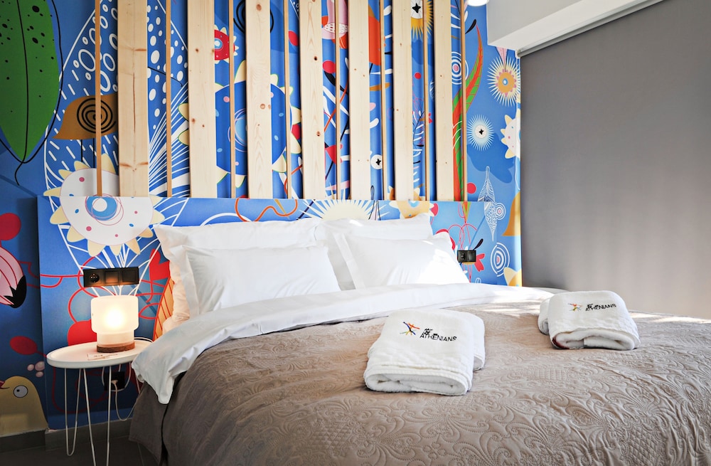 Deluxe Studio (Blue) photo 1