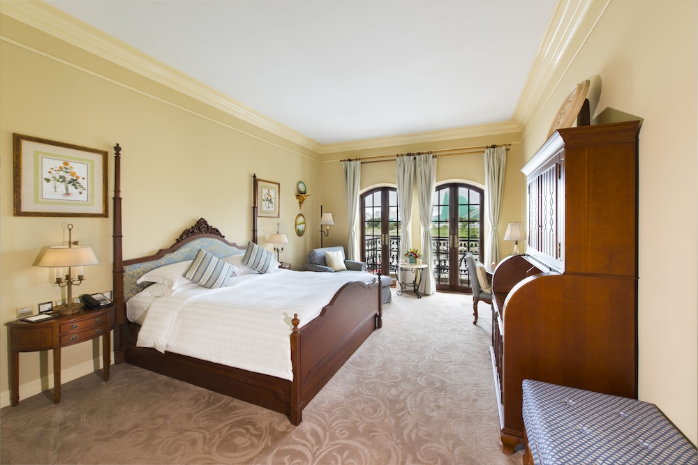 Deluxe Room, 2 Twin Beds, Balcony, Sea View photo 3