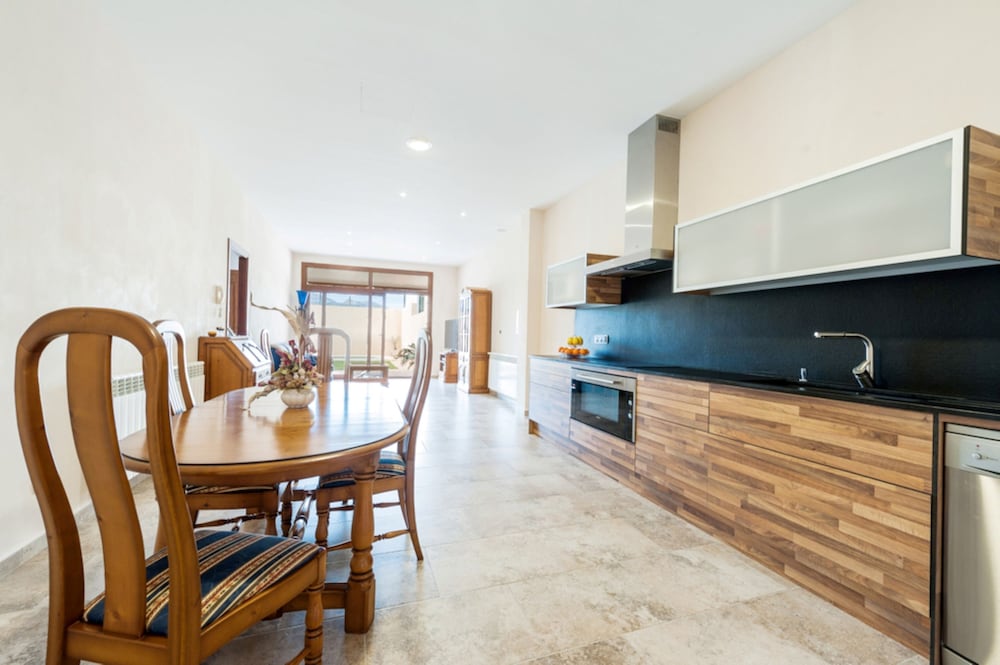Villa photo 2