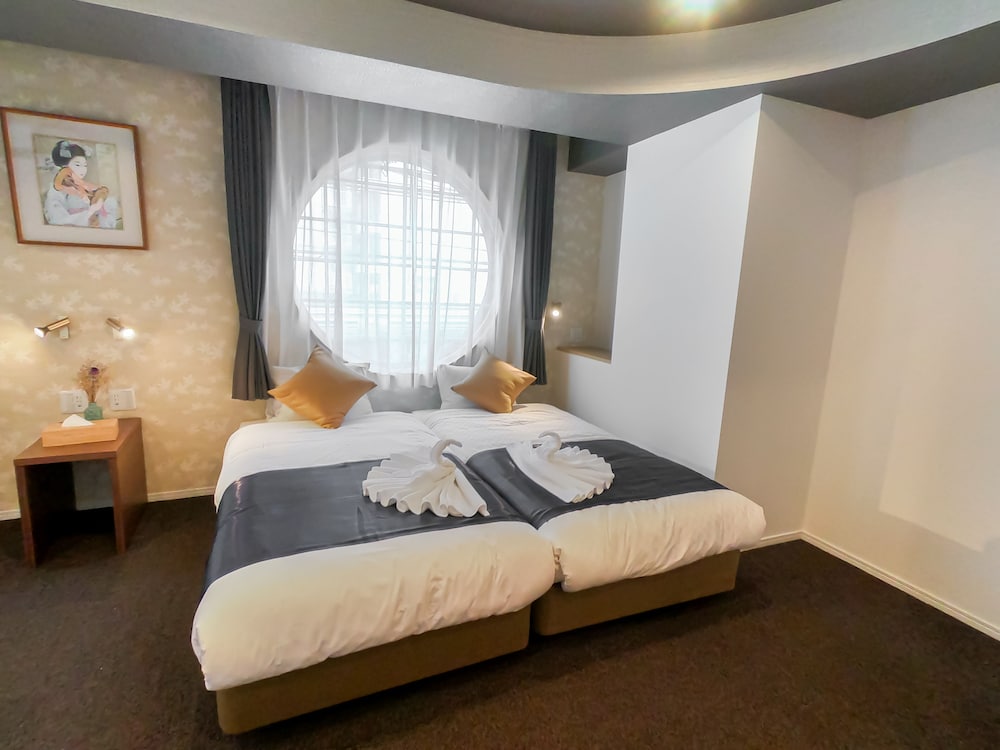 Exclusive Apartment thumbnail 6