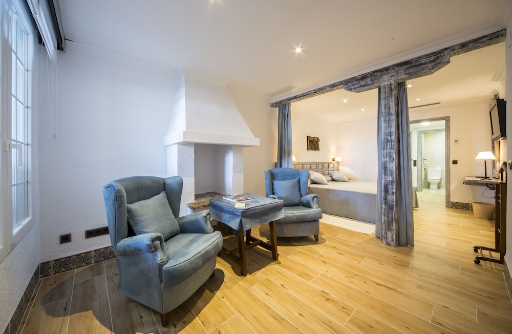 Double Room, Pool View, Ground Floor
