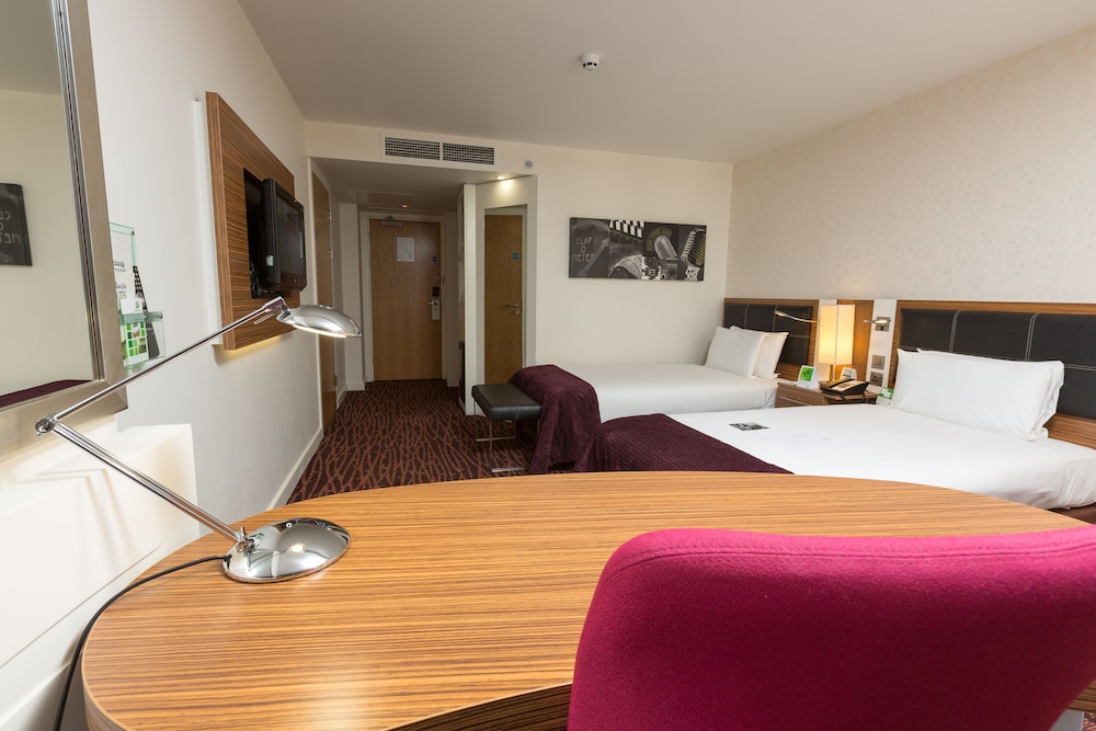 Standard Room, 2 Twin Beds - Photo 7