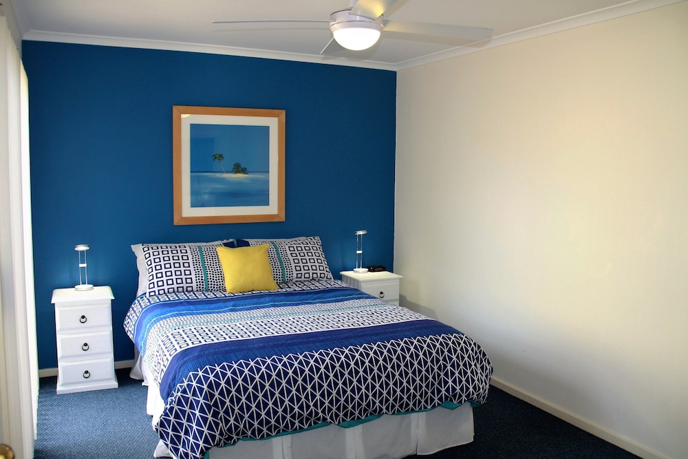 House, 2 Bedrooms photo 1