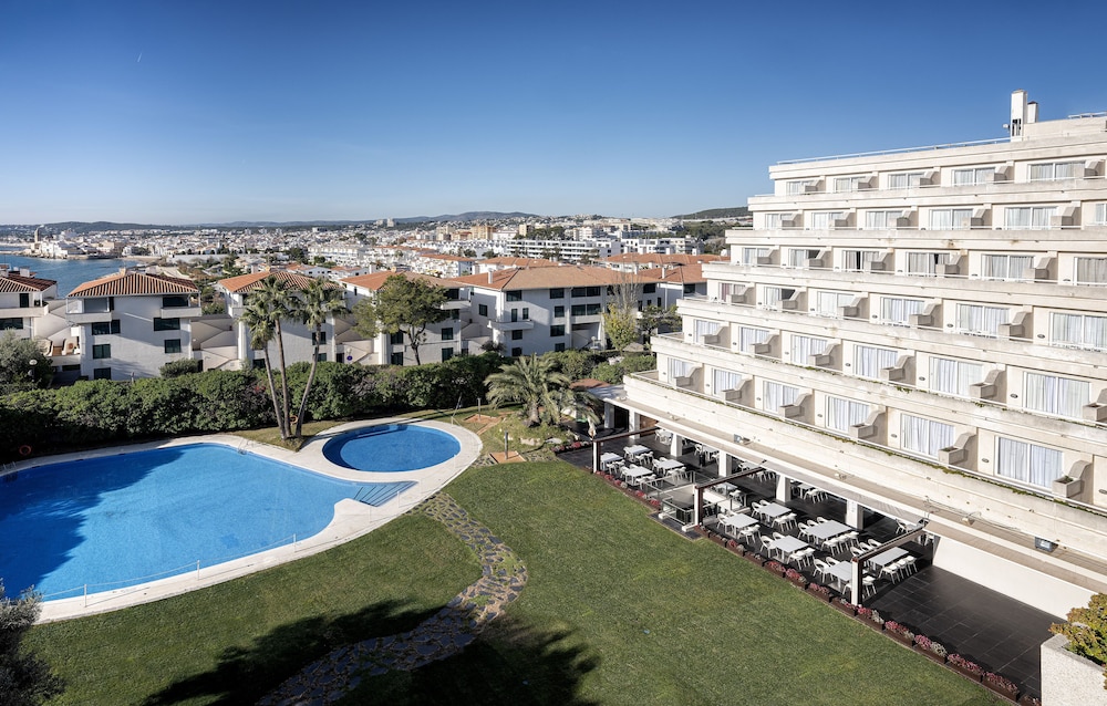 Melia Room, Double Room, Pool View - Photo 6