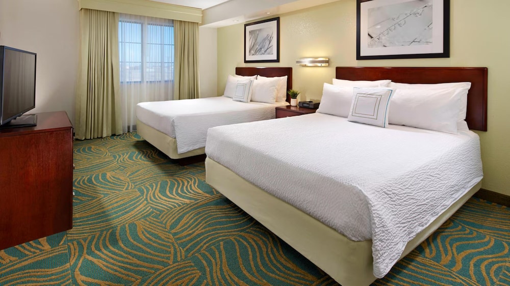 Suite, 2 Queen Beds, Non Smoking, Refrigerator & Microwave (Living Room;with Sofabed) - Photo 1