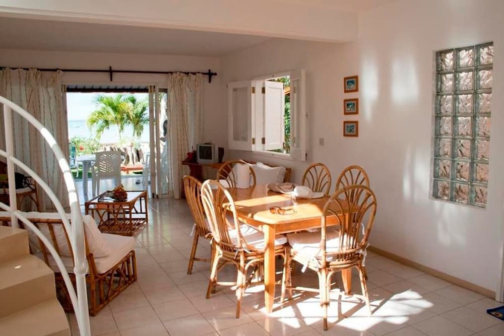 Villa photo 3