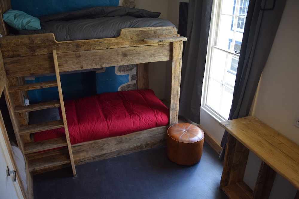 Twin Room, Shared Bathroom (Bunk Beds) photo 2