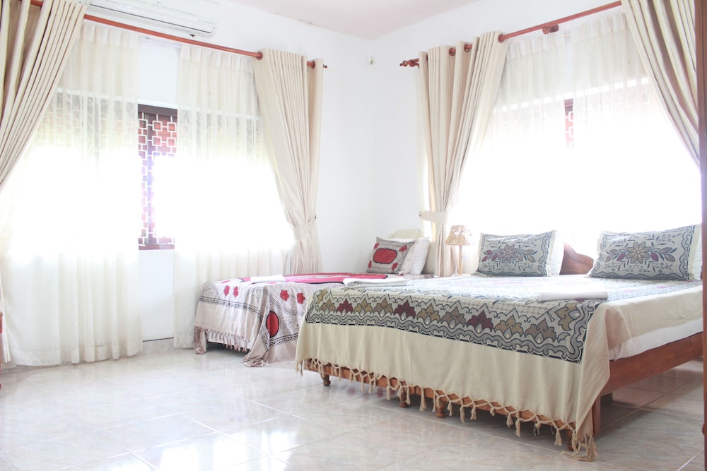 Tripla Deluxe, 1 letto matrimoniale con divano letto, vista collina