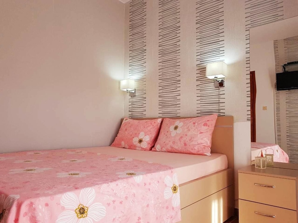 Two Bedroom Apartment, Balcony, Mountain and Sea view (5 Adults) photo 1
