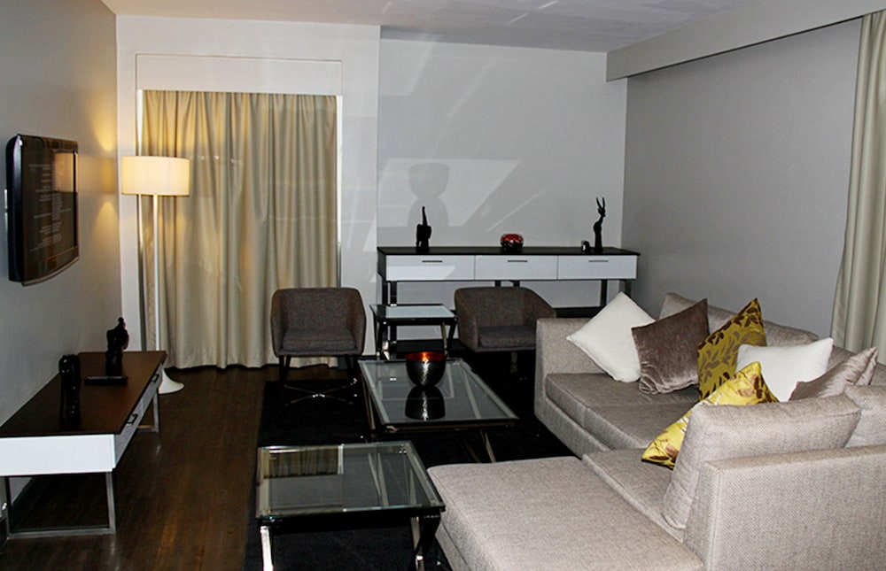 Executive Room - Photo 2