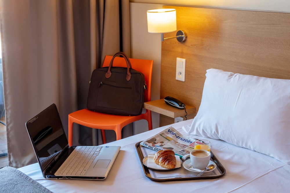 Triple Room - Photo 9